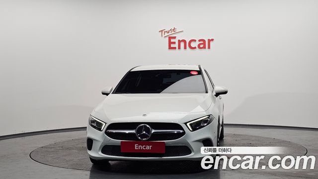 Mercedes-Benz A-Class (W177) A220 Hatchback 2021 — фото 3