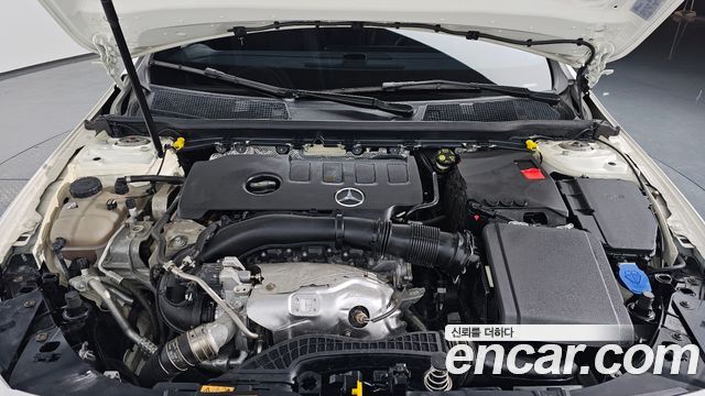Mercedes-Benz A-Class (W177) A220 Hatchback 2021 — фото 6