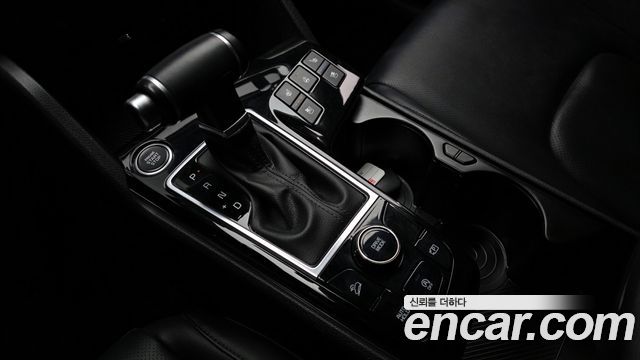 Kia Sportage (V) Diesel 2.0 2WD Prestige 2022 — фото 9