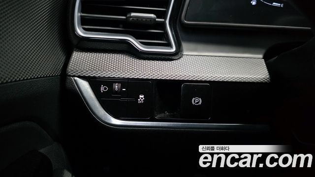 Kia Sportage (V) Diesel 2.0 2WD Prestige 2022 — фото 18