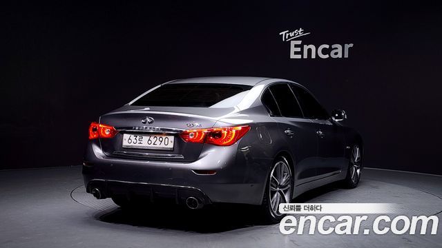 Infiniti Q50 3.5 Hybrid Essence 2016 — фото 2
