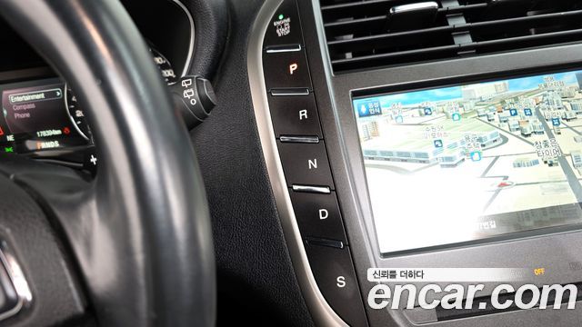 Lincoln MKC 2.0 AWD 2016 — фото 9