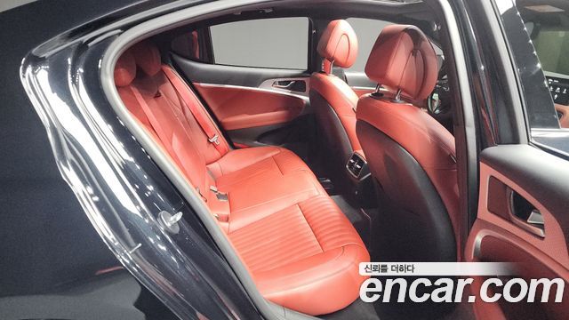 Genesis G70 Gasoline 3.3T 2WD 2023 — фото 16