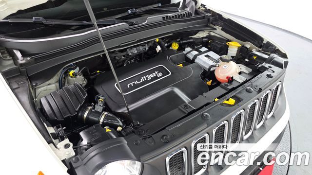 Jeep Renegade 2.0 Diesel Longitude AWD 2015 — фото 6