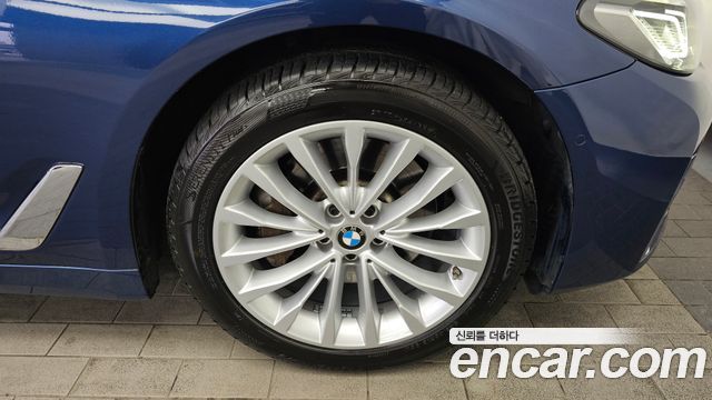 BMW 5 Series (G30) 530i Luxury 2021 — фото 5
