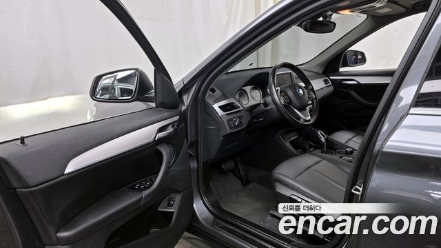 BMW X1 (F48) xDrive 20i Advantage 2020 — фото 10