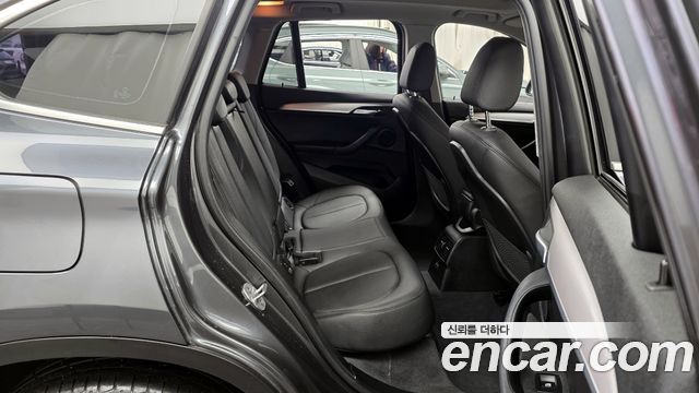 BMW X1 (F48) xDrive 20i Advantage 2020 — фото 12
