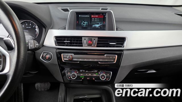 BMW X1 (F48) xDrive 20i Advantage 2020 — фото 14