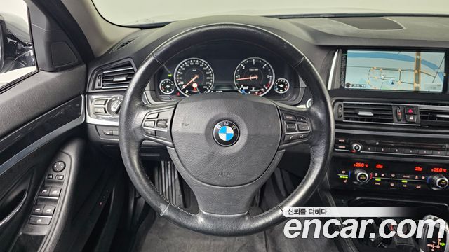 BMW 5 Series (F10) 520d M Aero Dynamic 2016 — фото 17