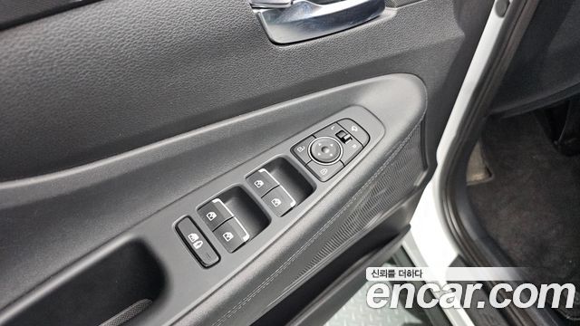 Hyundai Santa Fe Gasoline 2.5T 4WD Prestige 2022 — фото 19