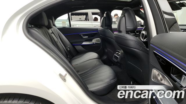 Mercedes-Benz E-Class (W214) E350e 4MATIC 2025 — фото 12