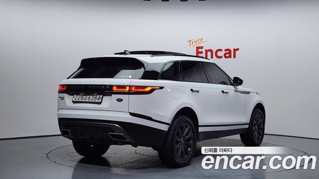 Land Rover Range Rover Velar 3.0 D300 R-Dynamic SE 2019 — фото 2