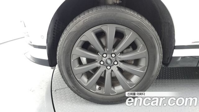 Land Rover Range Rover Velar 3.0 D300 R-Dynamic SE 2019 — фото 5