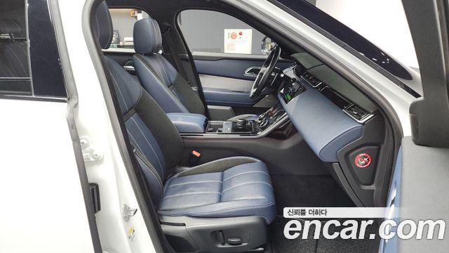 Land Rover Range Rover Velar 3.0 D300 R-Dynamic SE 2019 — фото 11