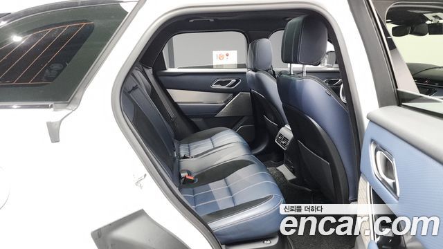 Land Rover Range Rover Velar 3.0 D300 R-Dynamic SE 2019 — фото 12