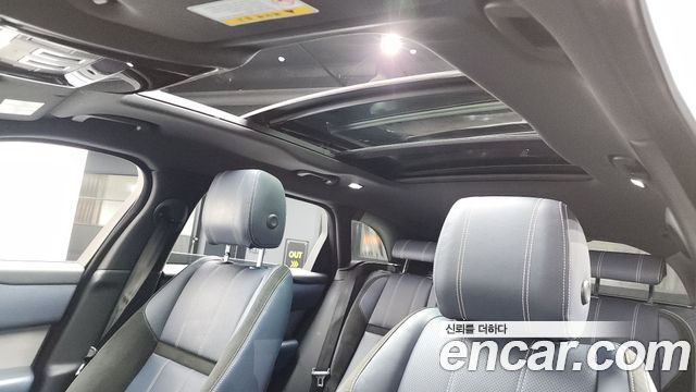 Land Rover Range Rover Velar 3.0 D300 R-Dynamic SE 2019 — фото 18