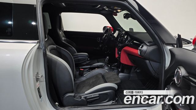 MINI Cooper S JCW 3rd Generation 2021 — фото 11