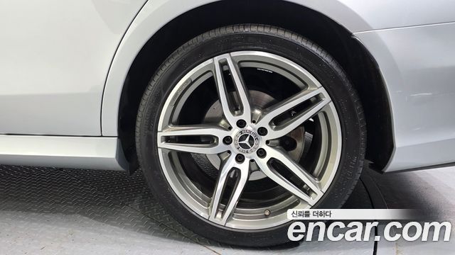 Mercedes-Benz E-Class (W213) E300 4MATIC AMG Line 2020 — фото 5