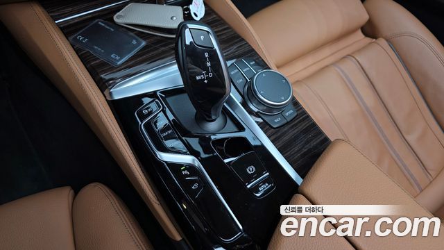 BMW 5 Series (G30) 520i Luxury 2023 — фото 9