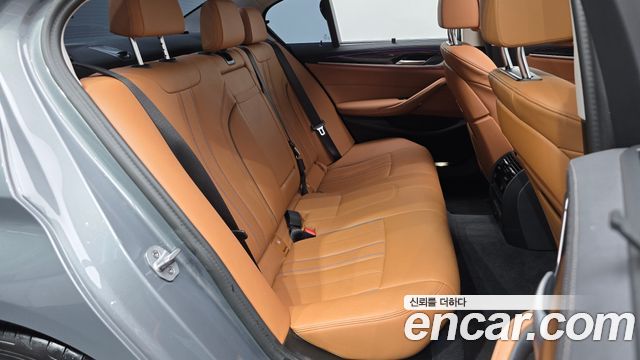 BMW 5 Series (G30) 520i Luxury 2023 — фото 12