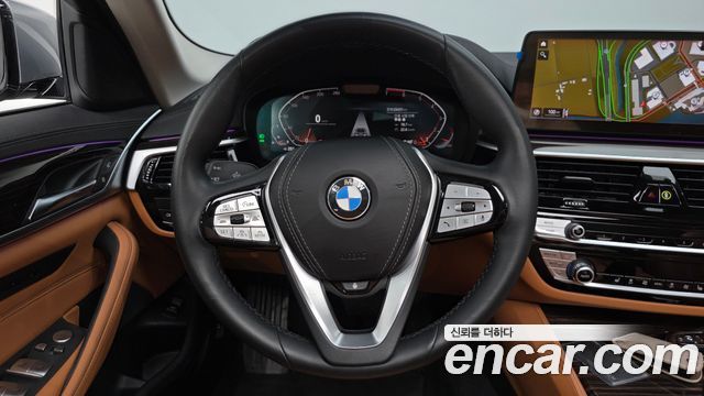BMW 5 Series (G30) 520i Luxury 2023 — фото 13