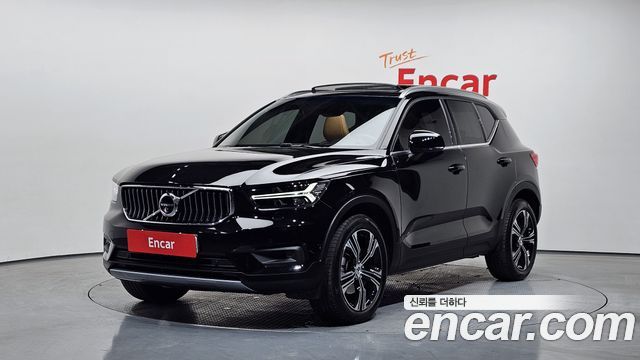 Volvo XC40 B4 Inscription 2021 — фото 1