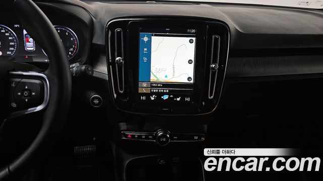Volvo XC40 B4 Inscription 2021 — фото 14