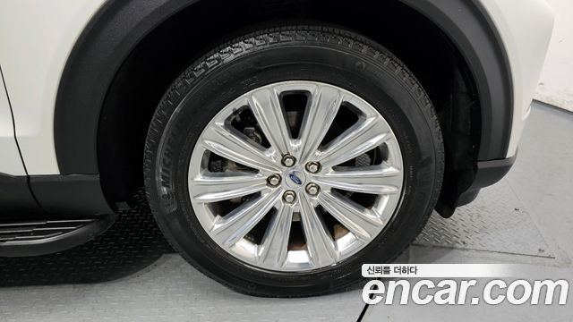 Ford Explorer (VI) 2.3 LimIted 4WD 2020 — фото 5