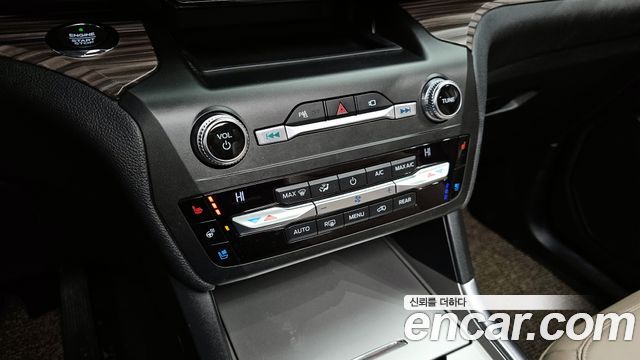 Ford Explorer (VI) 2.3 LimIted 4WD 2020 — фото 17