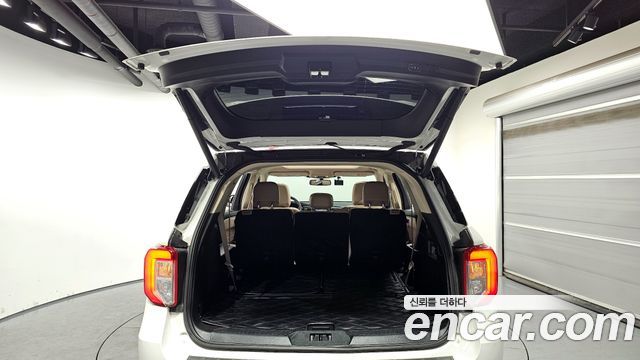 Ford Explorer (VI) 2.3 LimIted 4WD 2020 — фото 20