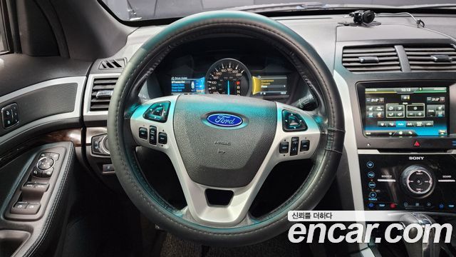 Ford Explorer 3.5 Limited 4WD 5th 2014 — фото 13