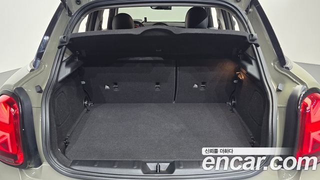 MINI Cooper S 5Door Standard 3rd 2019 — фото 20