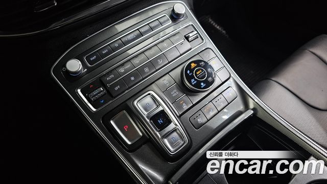 Hyundai Santa Fe Gasoline 2.5T 4WD Prestige 2021 — фото 9