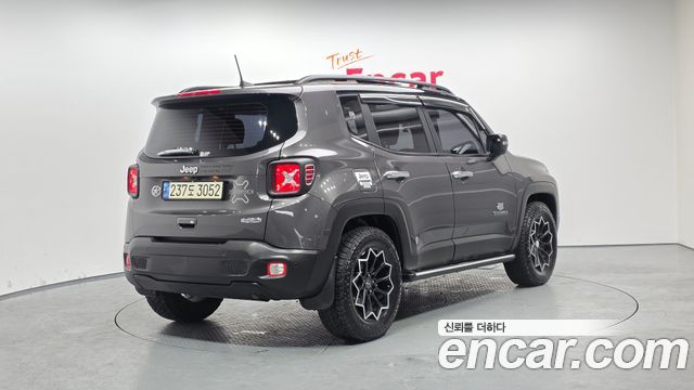 Jeep Renegade 2.4 Longitude High 2018 — фото 2