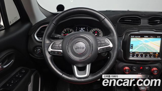 Jeep Renegade 2.4 Longitude High 2018 — фото 13