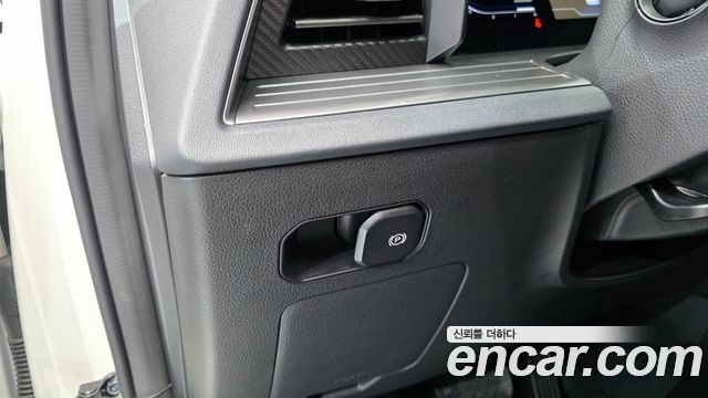 KG Mobility (SsangYong) Torres Gasoline 1.5 2WD TV5 2024 — фото 13