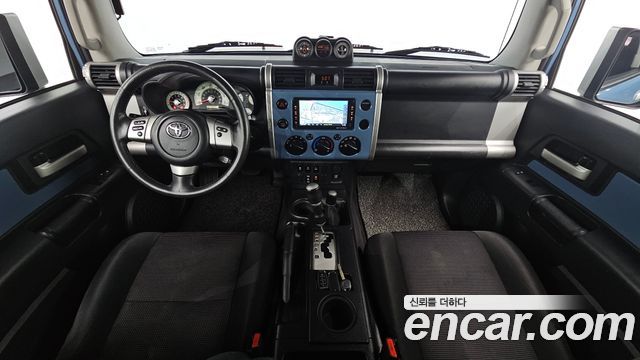 Toyota FJ Cruiser 4WD V6 2014 — фото 7