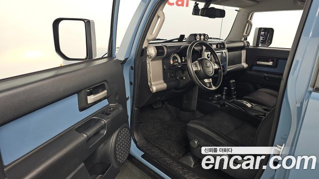 Toyota FJ Cruiser 4WD V6 2014 — фото 15
