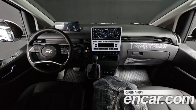 Hyundai Staria Tourer 9-Seater Modern 2025 — фото 7