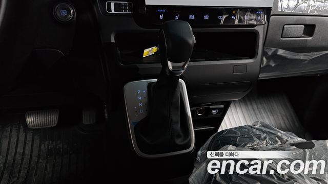 Hyundai Staria Tourer 9-Seater Modern 2025 — фото 9