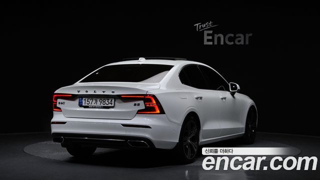 Volvo S60 (III) B5 Inscription 2021 — фото 2