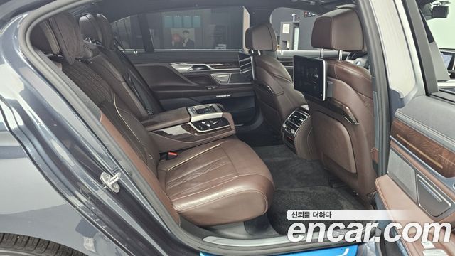 BMW 7 Series (G11) 730Ld xDrive 2016 — фото 12