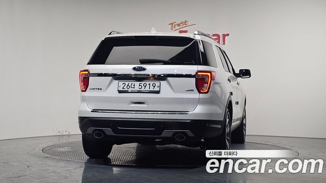 Ford Explorer 2.3 Limited 4WD 5th 2018 — фото 4