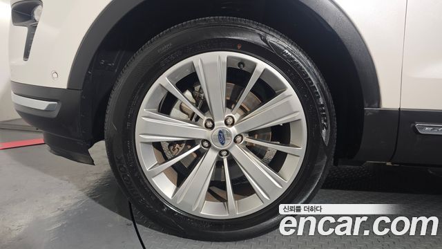 Ford Explorer 2.3 Limited 4WD 5th 2018 — фото 5