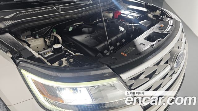 Ford Explorer 2.3 Limited 4WD 5th 2018 — фото 6