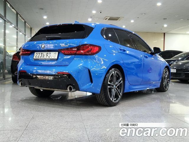 BMW 1 Series (F40) 120i M Sports 2023 — фото 3