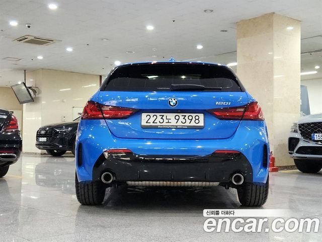 BMW 1 Series (F40) 120i M Sports 2023 — фото 4
