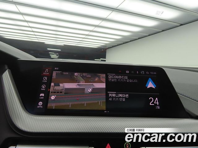 BMW 1 Series (F40) 120i M Sports 2023 — фото 17