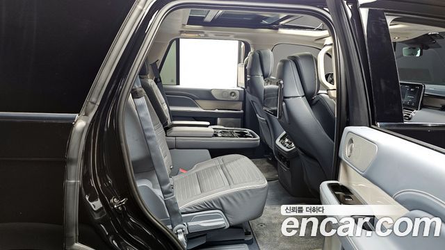 Lincoln Navigator (IV) 3.5L Black Label 2019 — фото 11
