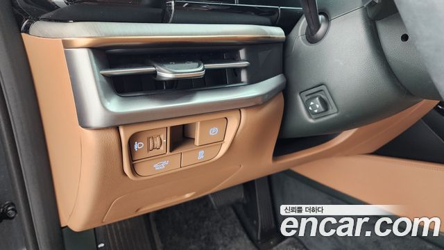 Hyundai Grandeur (GN7) 3,5 Gasoline 4WD Calligraphy 2024 — фото 18